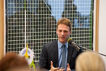 Herr Holten auf dem Podium